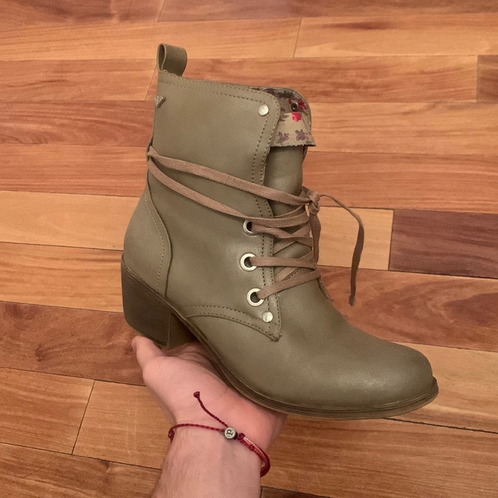 Roxy Woman’s Boots